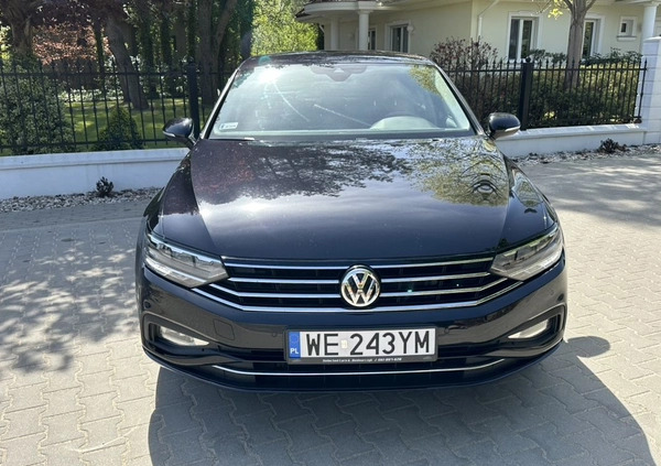 Volkswagen Passat cena 74899 przebieg: 168000, rok produkcji 2020 z Opatów małe 667